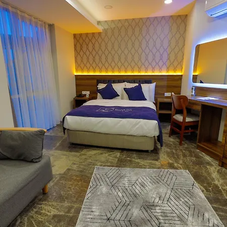 Silver Hotel